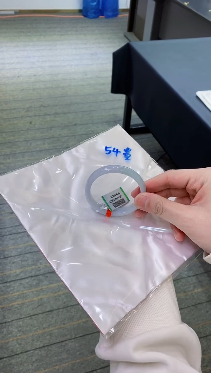 【闪购商品】翡翠手镯未镶嵌           