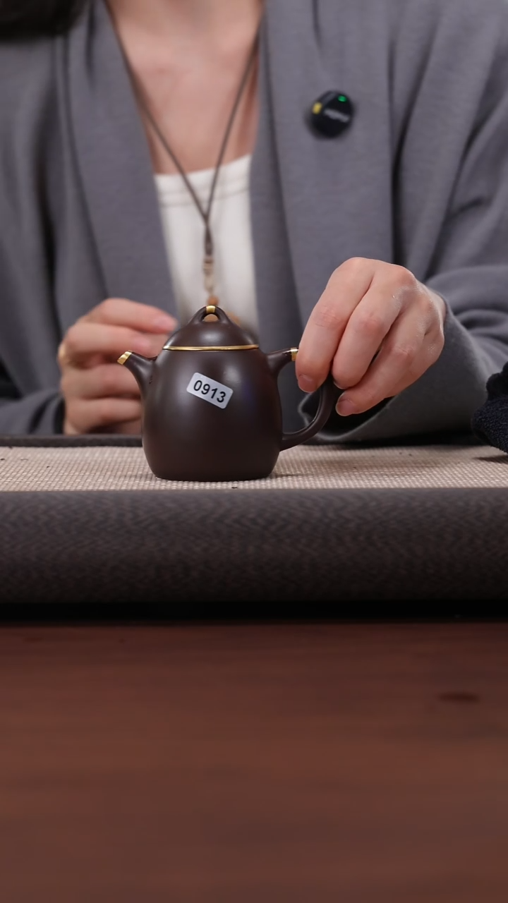 【闪购商品】紫砂茶壶913 紫茄泥 描金 秦权 150cc