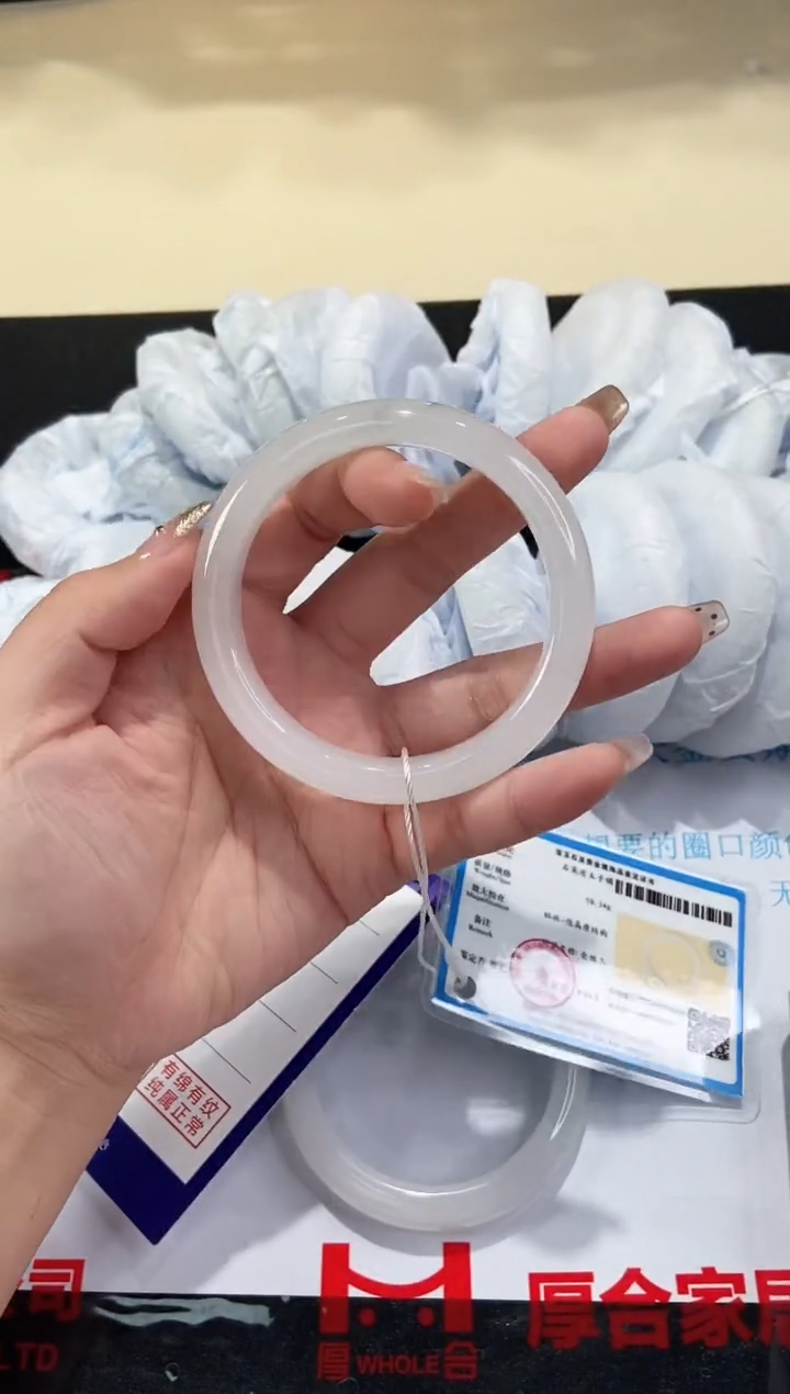 【闪购商品】石英质玉手镯未镶嵌204-60.2
