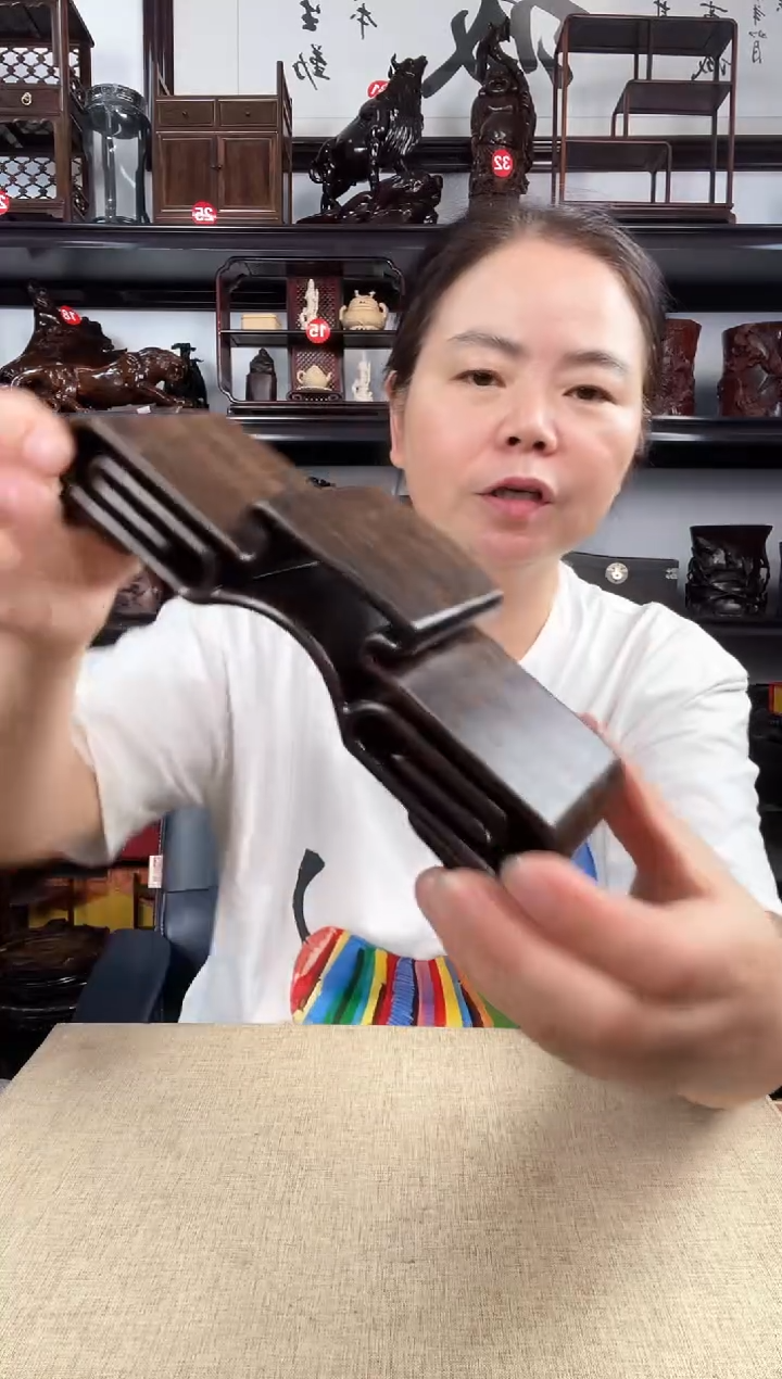 木大三连老李红木工艺品