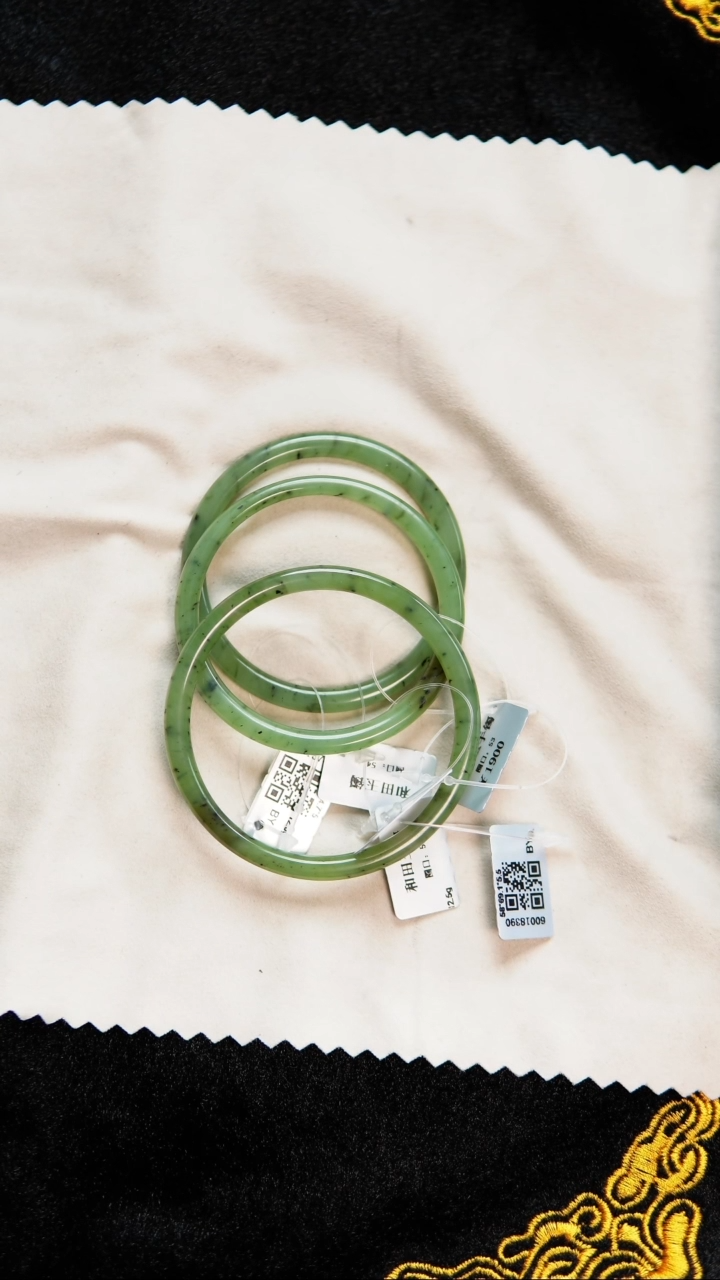 【闪购商品】和田玉手镯未镶嵌54-58（多样性发货一件）