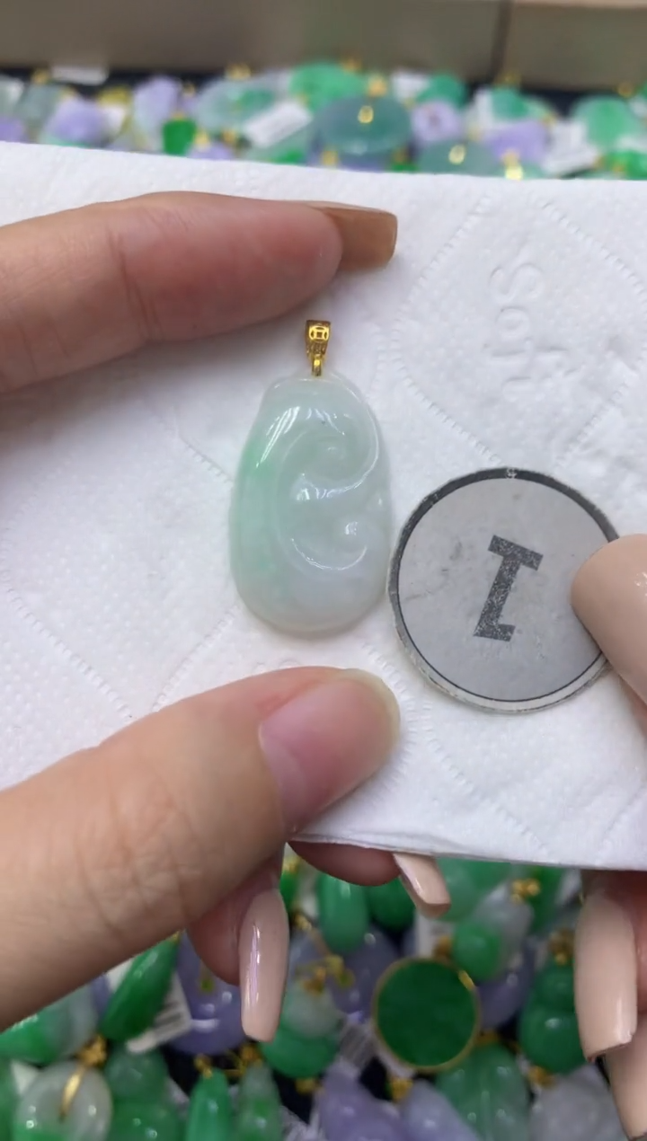 颈饰未镶嵌翡翠天然缅甸翡翠A货