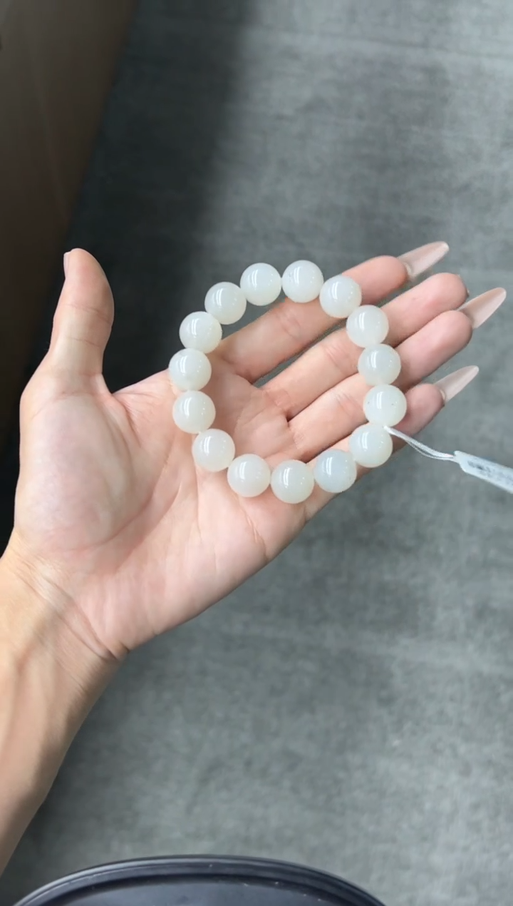 未镶嵌手串和田玉黑山微色差卡14m