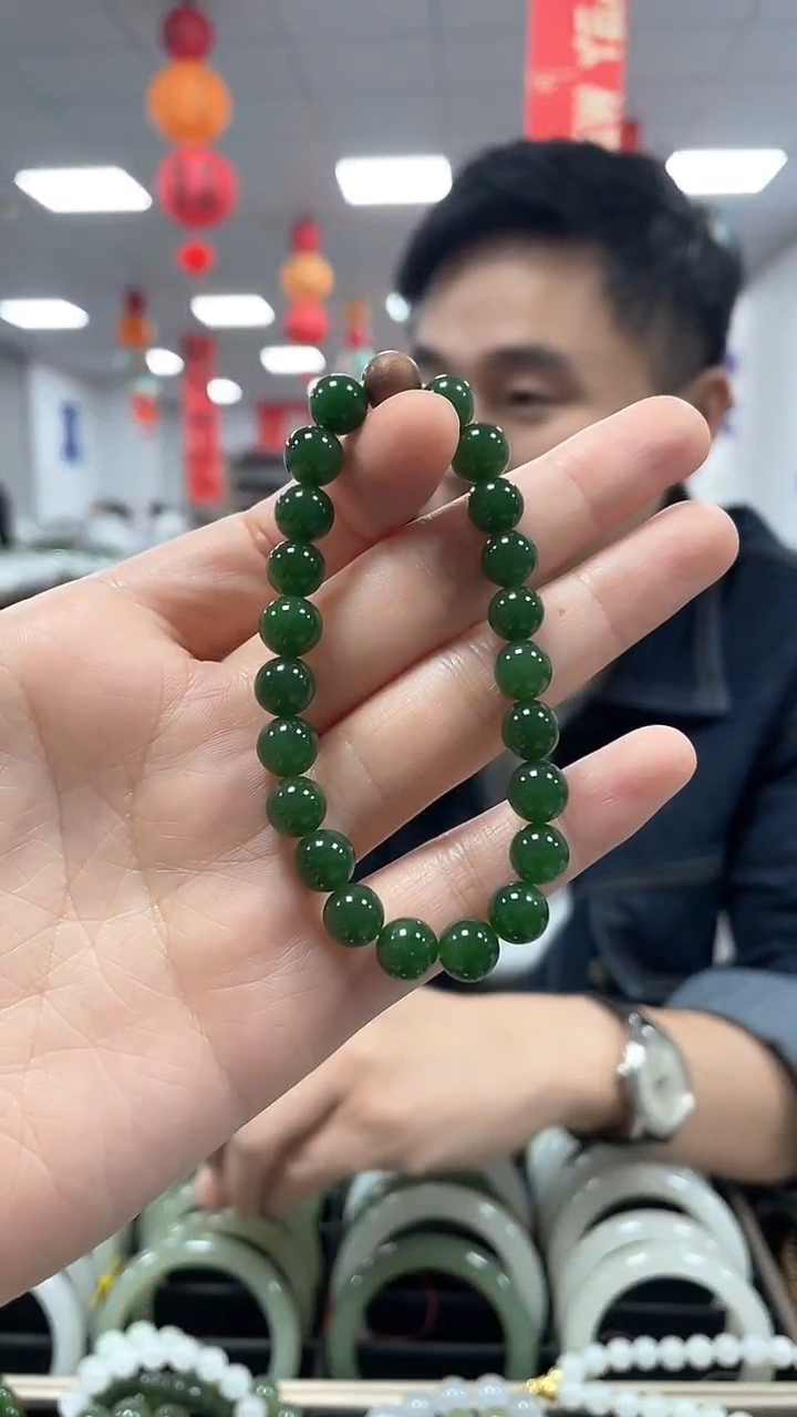【闪购商品】和田玉手链未镶嵌高品碧玉菠菜绿卡8手串一条