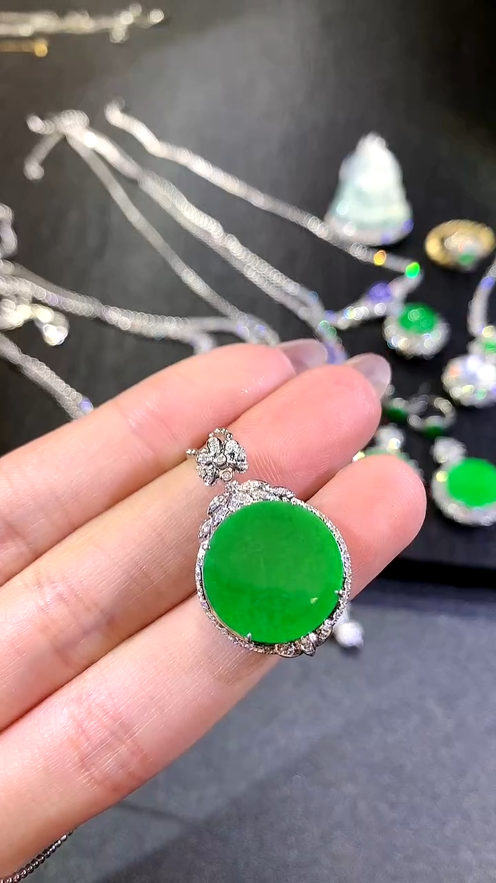 【闪购商品】翡翠吊坠(不含链)18K金镶嵌112-圆牌（多样性发货一件