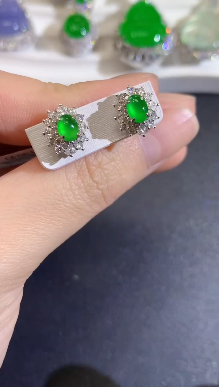 18K金镶嵌翡翠耳饰A46