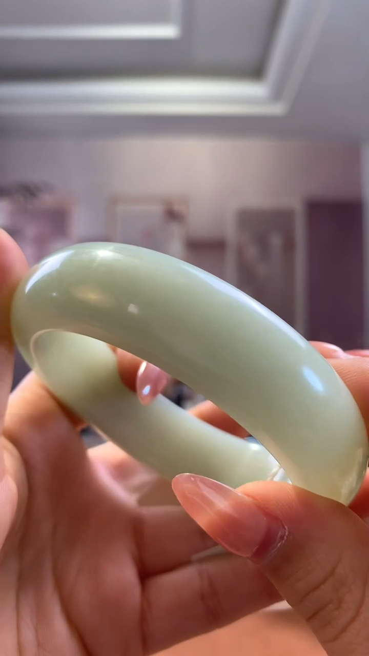 【闪购商品】和田玉手镯未镶嵌新疆料手镯60