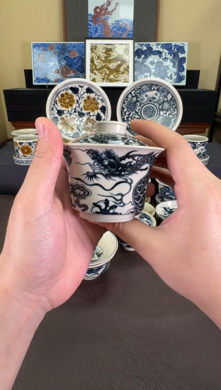 【闪购商品】二号釉1351龙纹马蹄盖碗