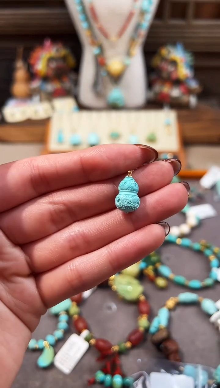 18K金镶嵌绿松石提溜葫芦