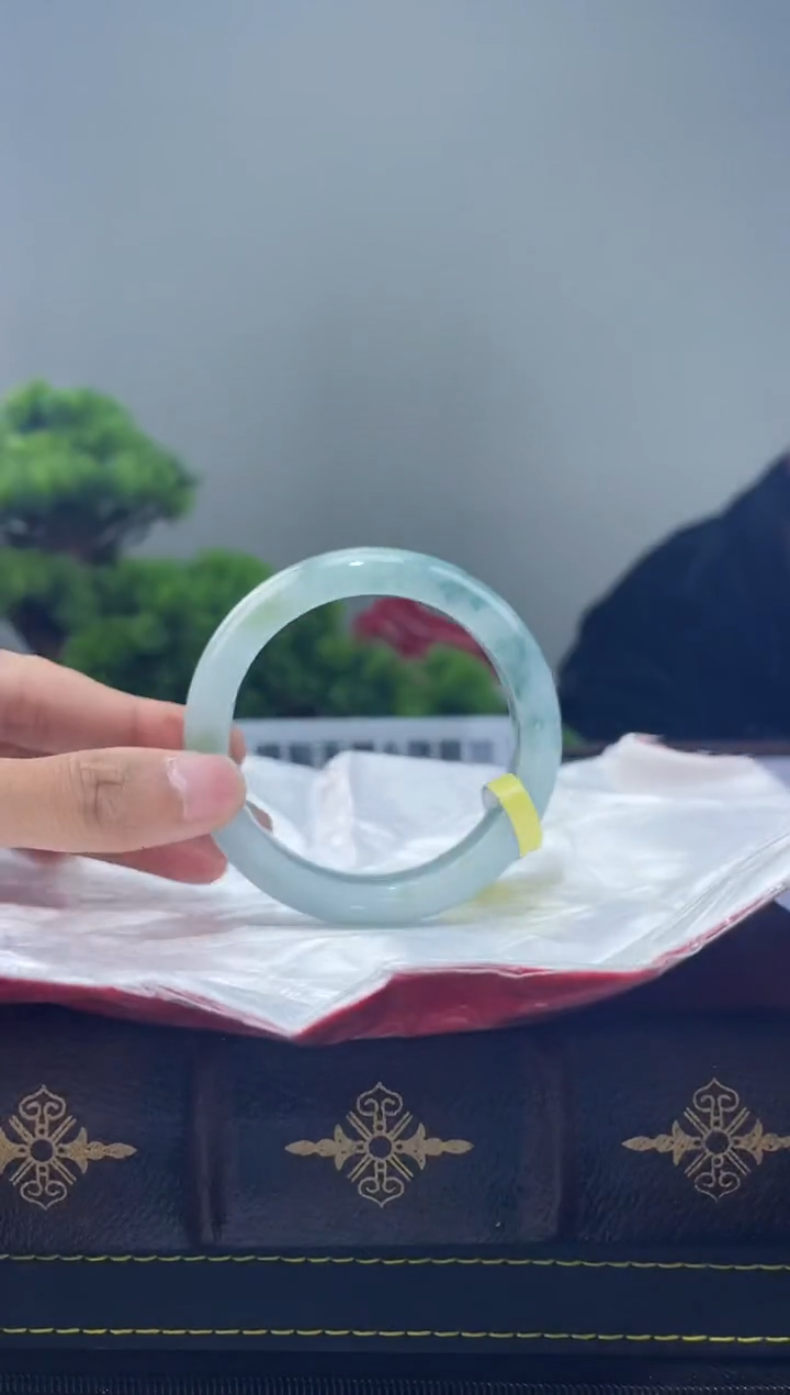 【闪购商品】翡翠手镯未镶嵌25手镯