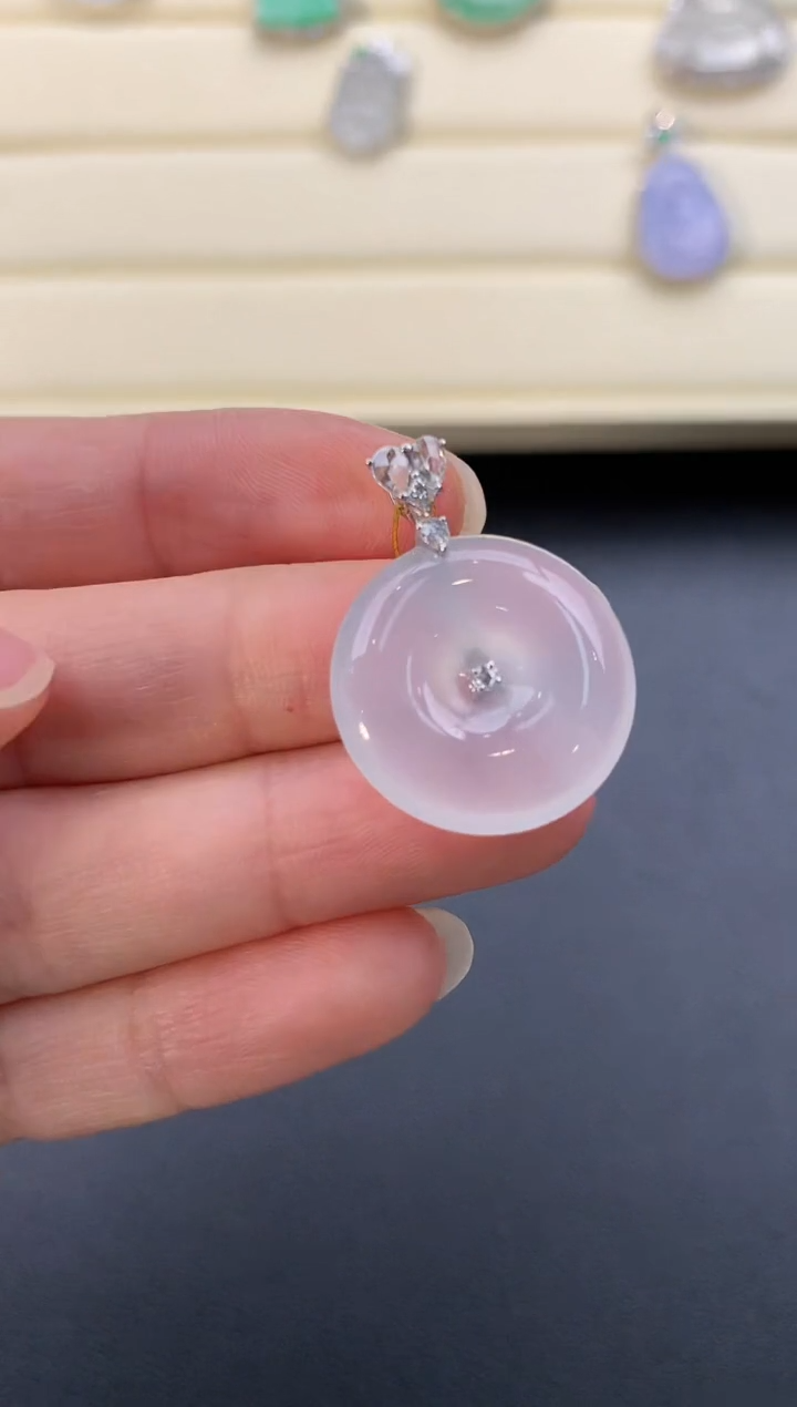 【闪购商品】翡翠颈饰18K金镶嵌D923