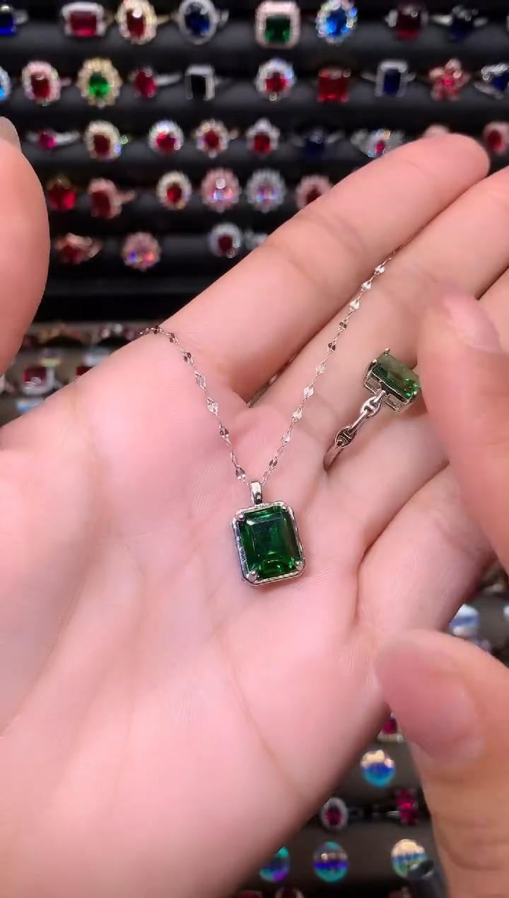 【闪购商品】透辉石吊坠银S925镶嵌1