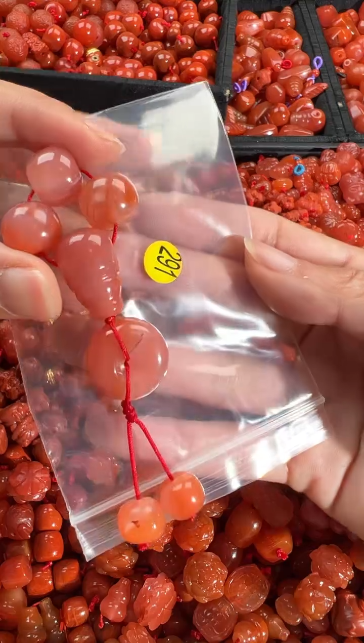 【闪购商品】南红玛瑙颈饰未镶嵌1