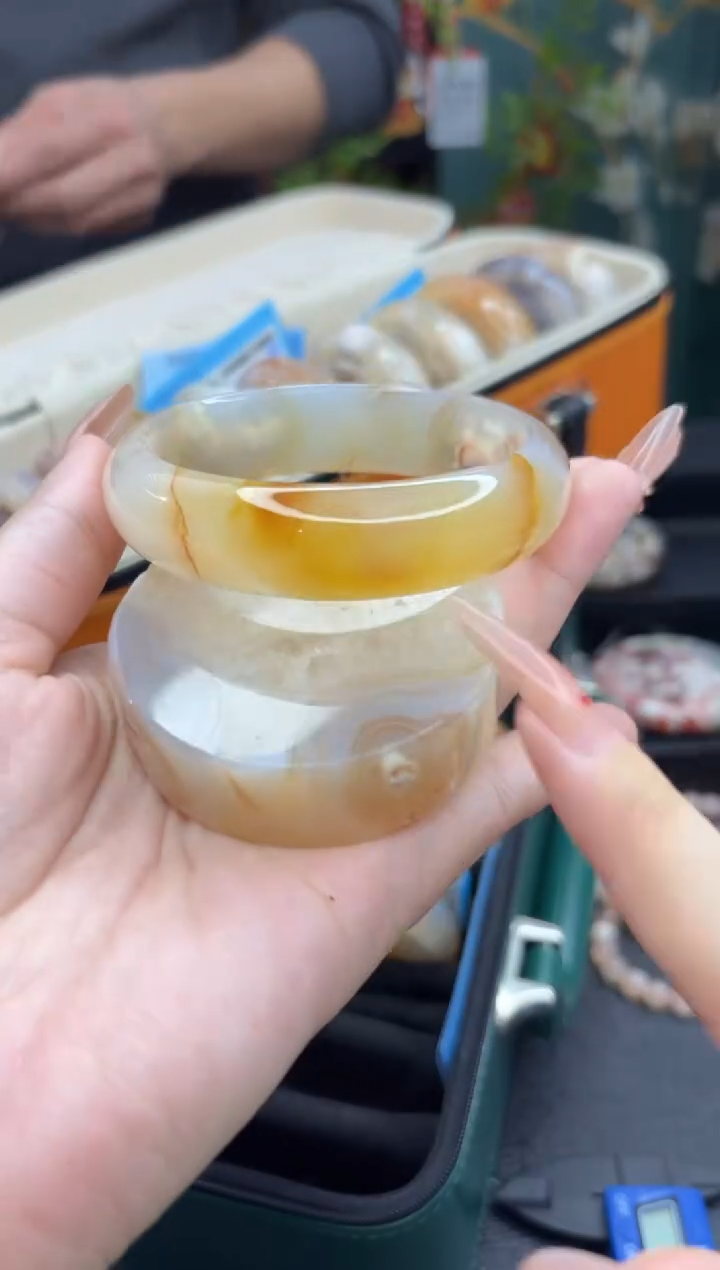 【闪购商品】石英质玉手镯未镶嵌591（62圈赠送镯心）