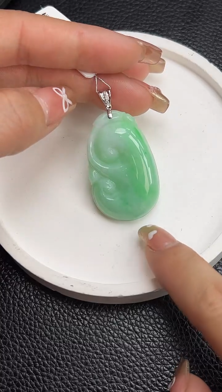 【闪购商品】翡翠颈饰18K金镶嵌YM1036-2 如意