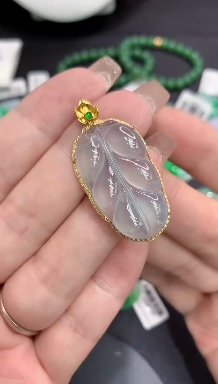 吊坠(不含链)18K金镶嵌翡翠111