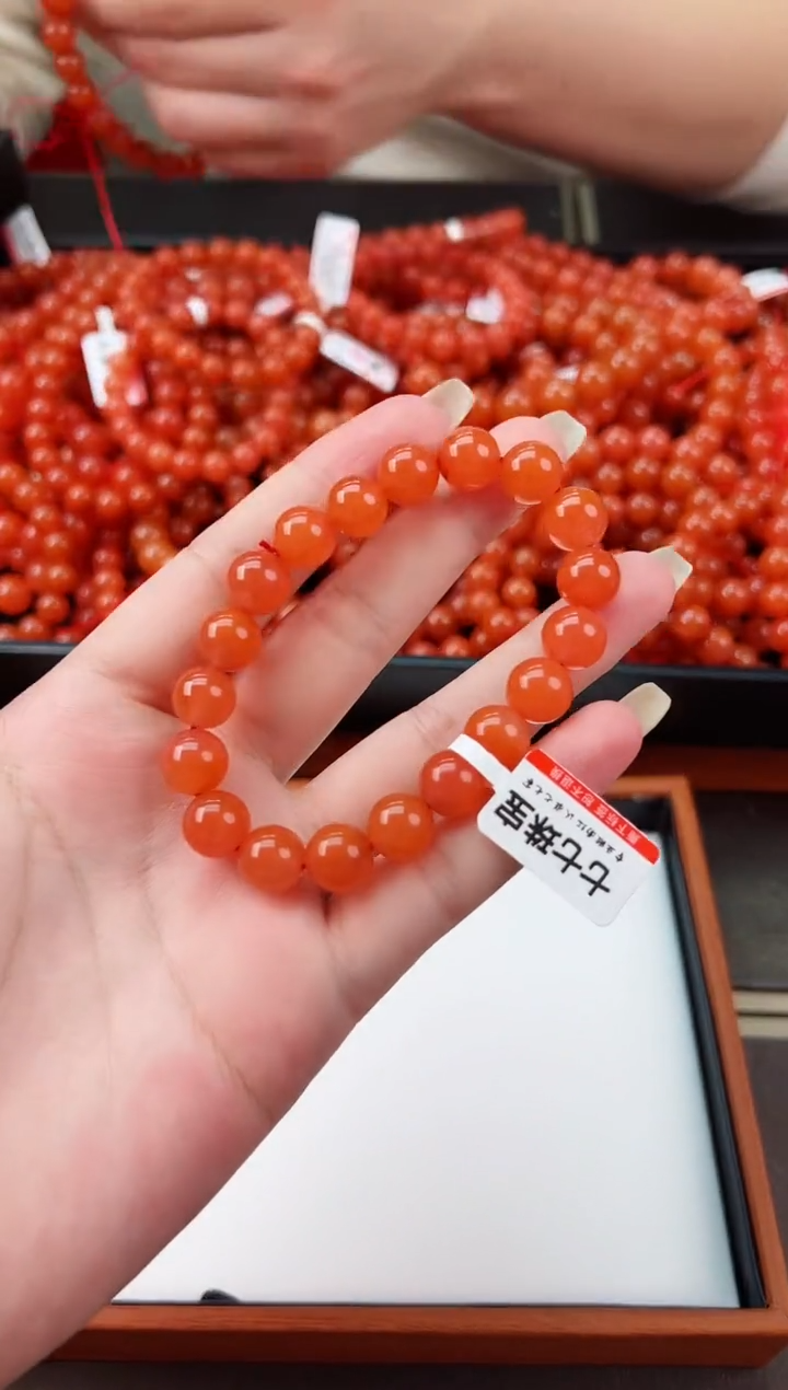 【闪购商品】南红玛瑙手串未镶嵌滴水洞亮光10+一条