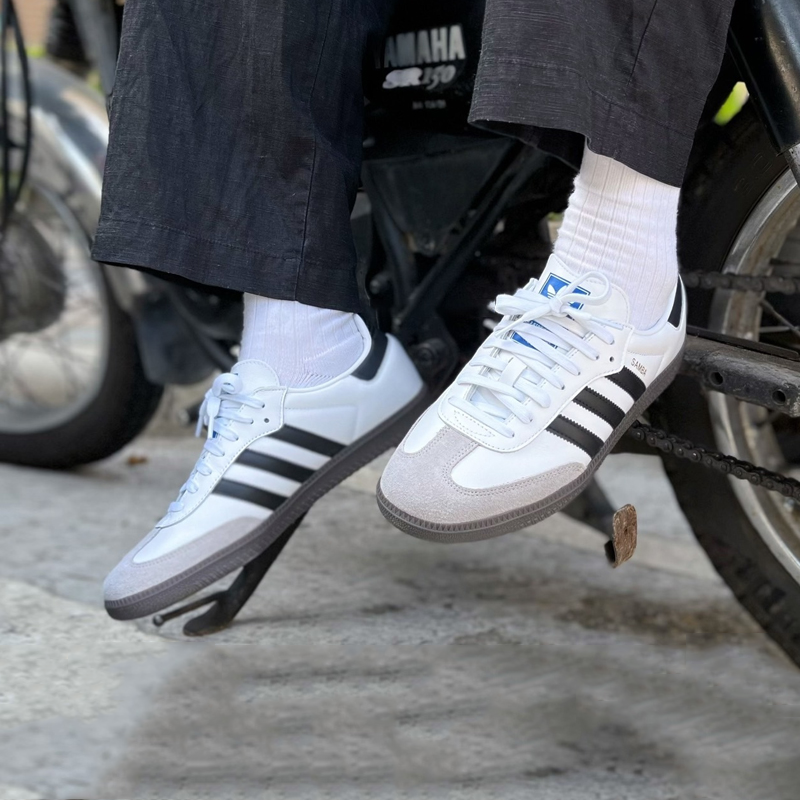 【T头鞋】阿迪达斯情侣款运动鞋透气轻便德训鞋防滑休闲鞋子 B75806