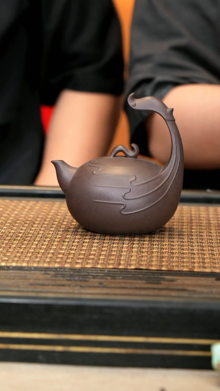 茶壶紫砂CHR42《觅知音》古天青