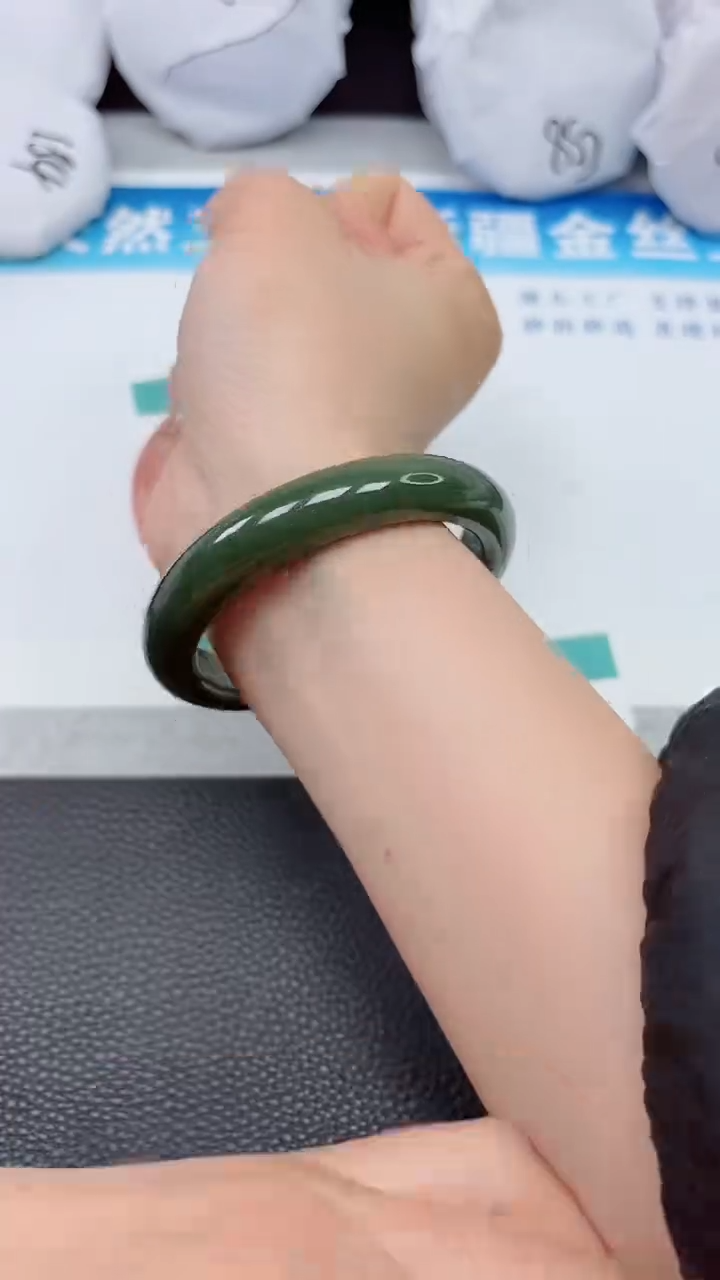 【闪购商品】和田玉手镯未镶嵌A236