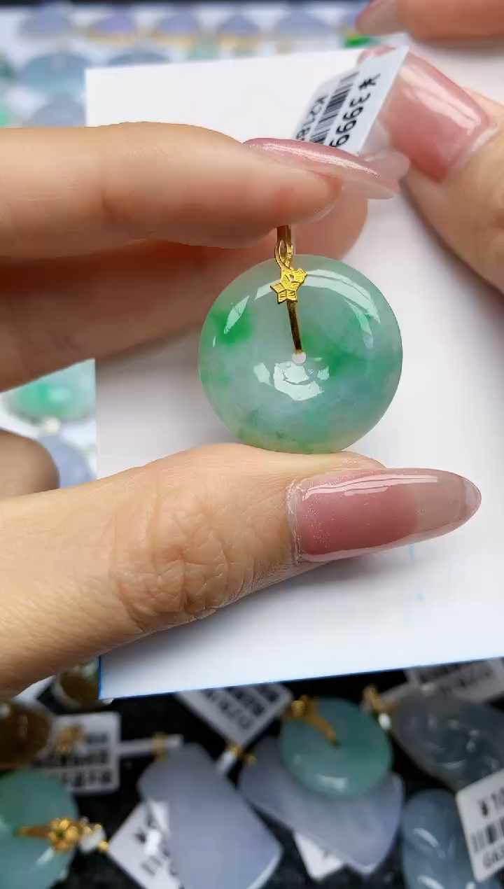 【闪购商品】翡翠挂件18K金镶嵌天然翡翠A货