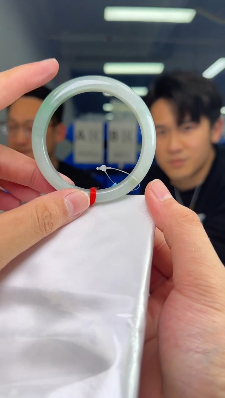 【闪购商品】翡翠手镯未镶嵌翡翠手镯56#8号手镯