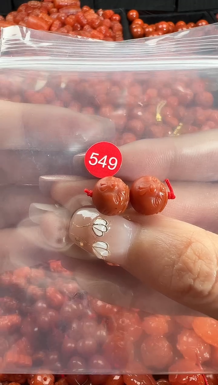 颈饰未镶嵌南红玛瑙1