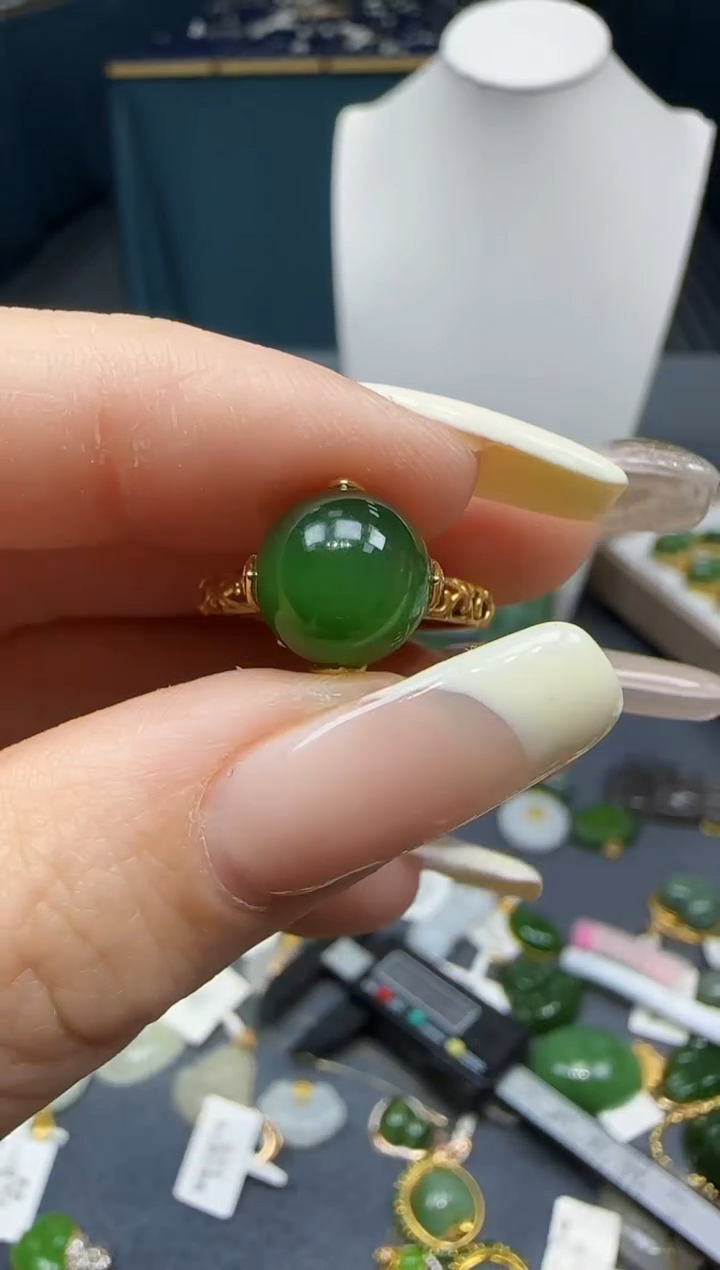 【闪购商品】和田玉戒指18K金镶嵌1