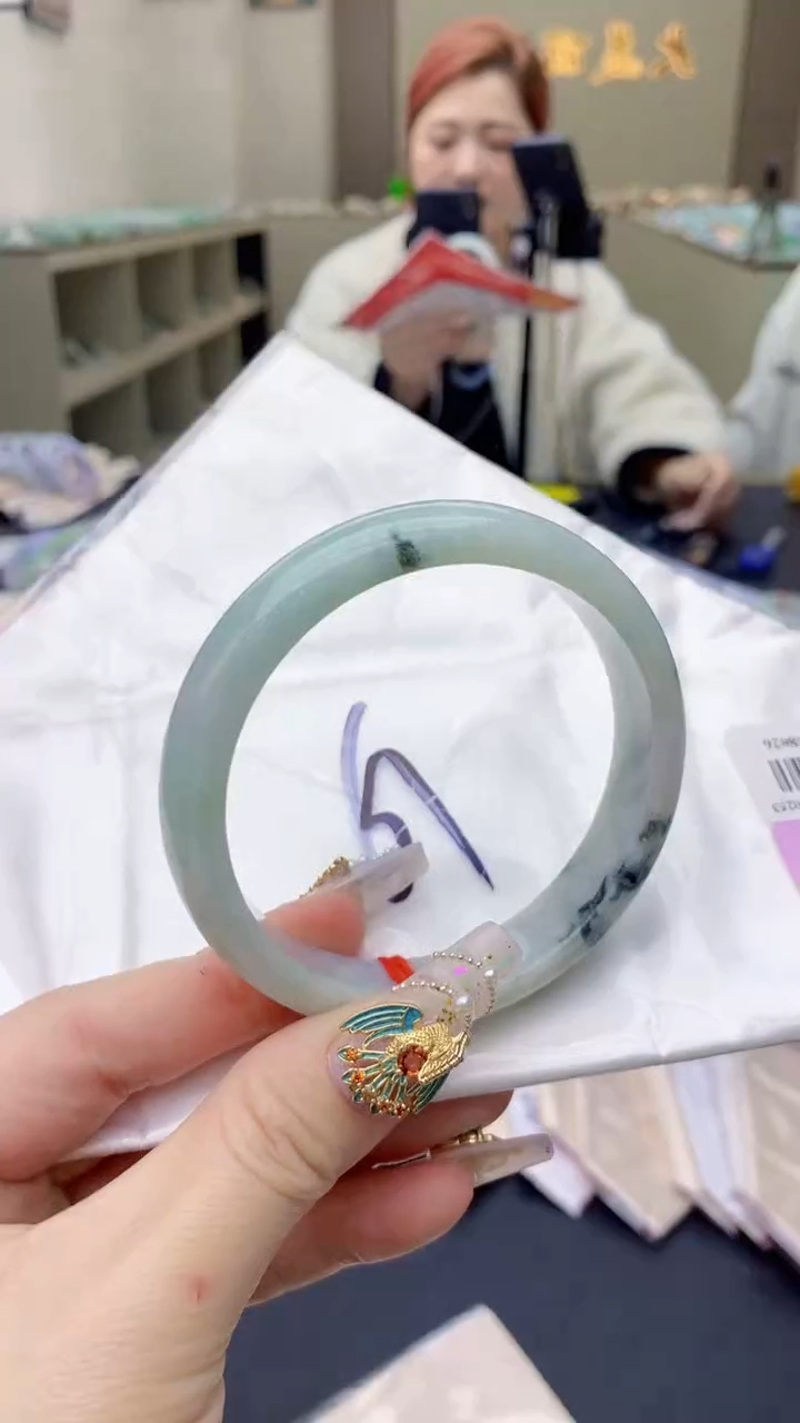 【闪购商品】翡翠手镯未镶嵌0867358273