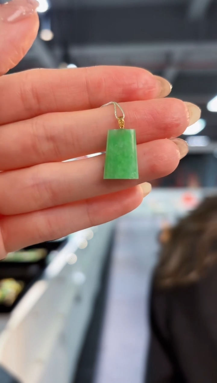 【闪购商品】翡翠吊坠(不含链)18K金镶嵌缅料A货/支持复检/一件