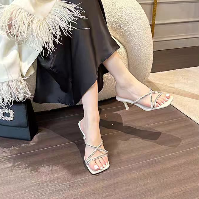 23060   新款法式时尚气质细跟外穿拖鞋