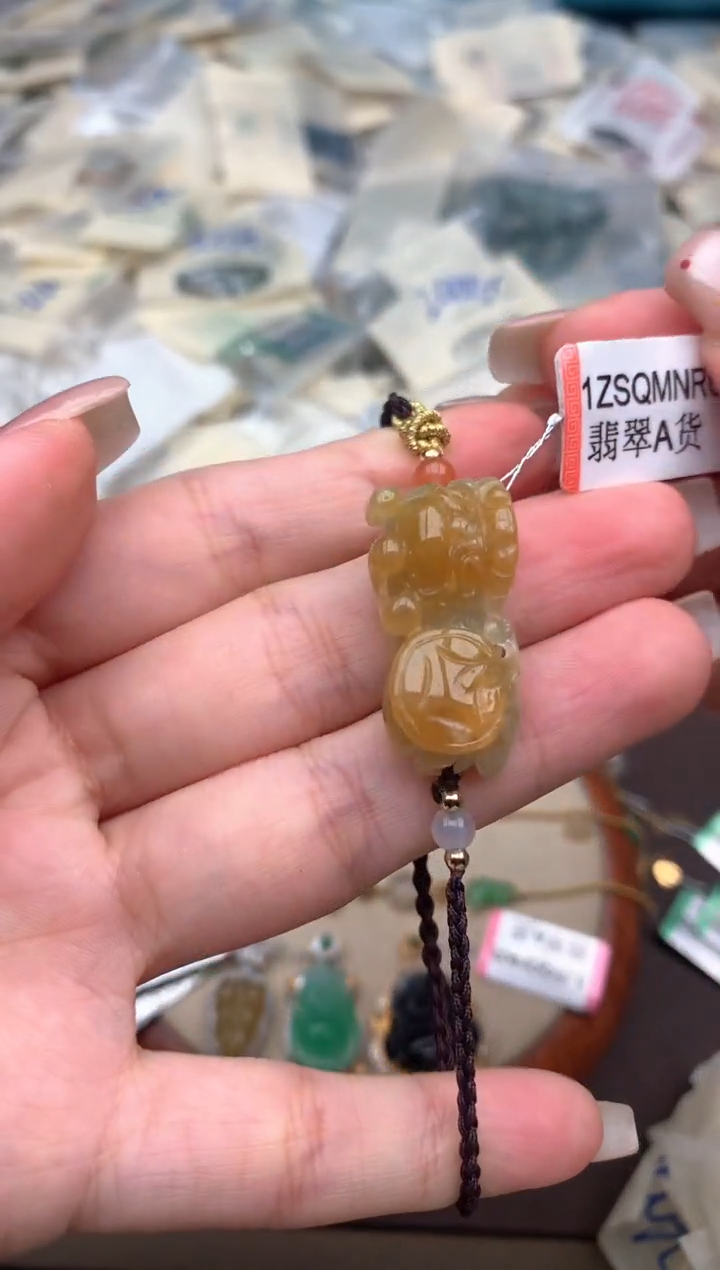 未镶嵌挂件翡翠一