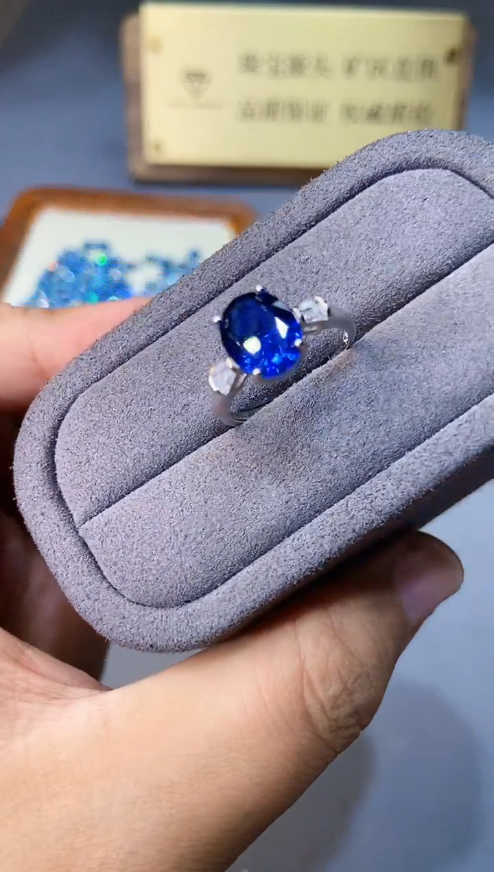 蓝宝石戒指银S925镶嵌..