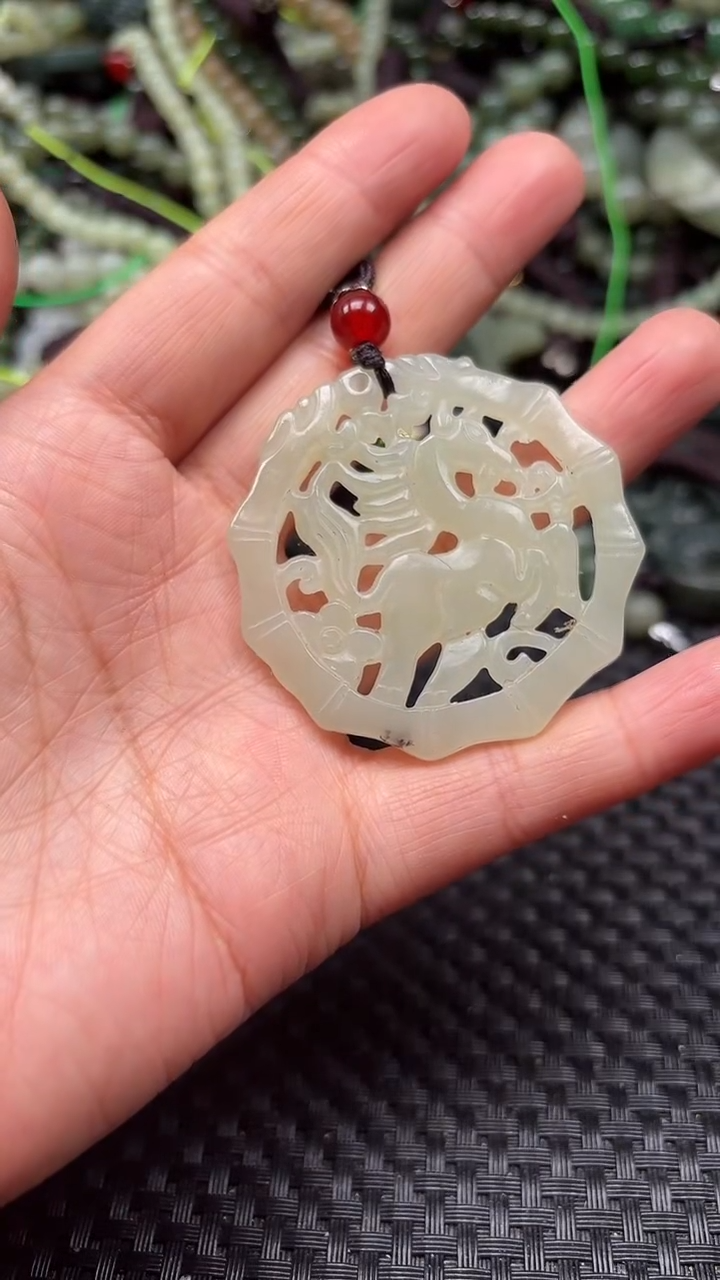 【闪购商品】和田玉颈饰未镶嵌1