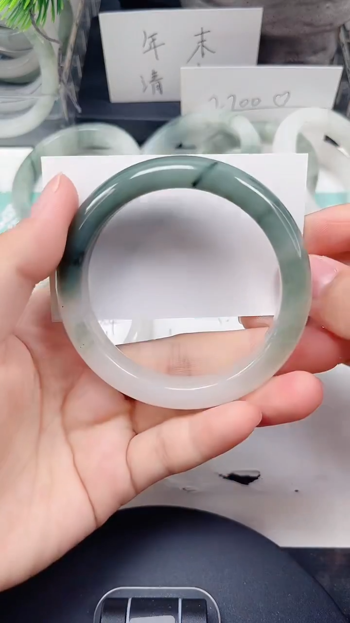 未镶嵌手镯石英质玉100-57/58