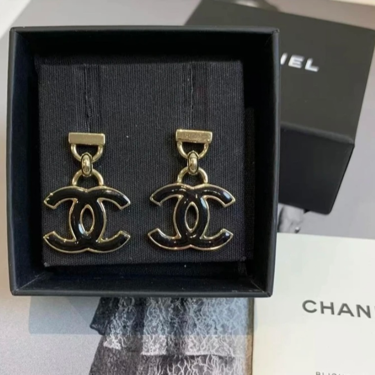 未使用 Chanel/香奈儿 黑色珐琅双C耳环/奢品