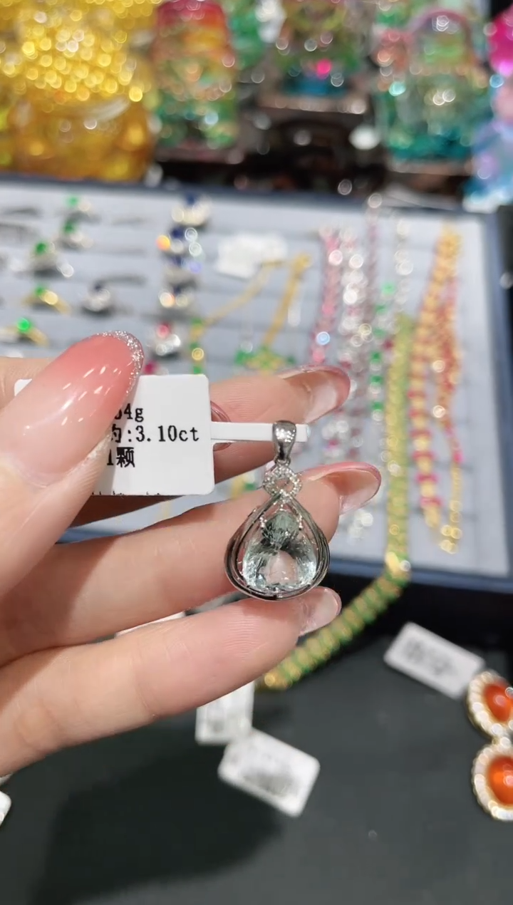 18K金镶嵌吊坠(不含链)海蓝宝石吊坠