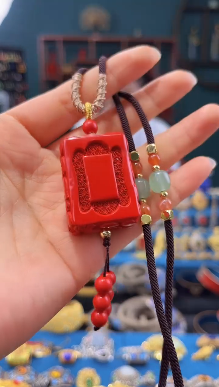 非遗技艺 雕漆吊坠 麻将 白