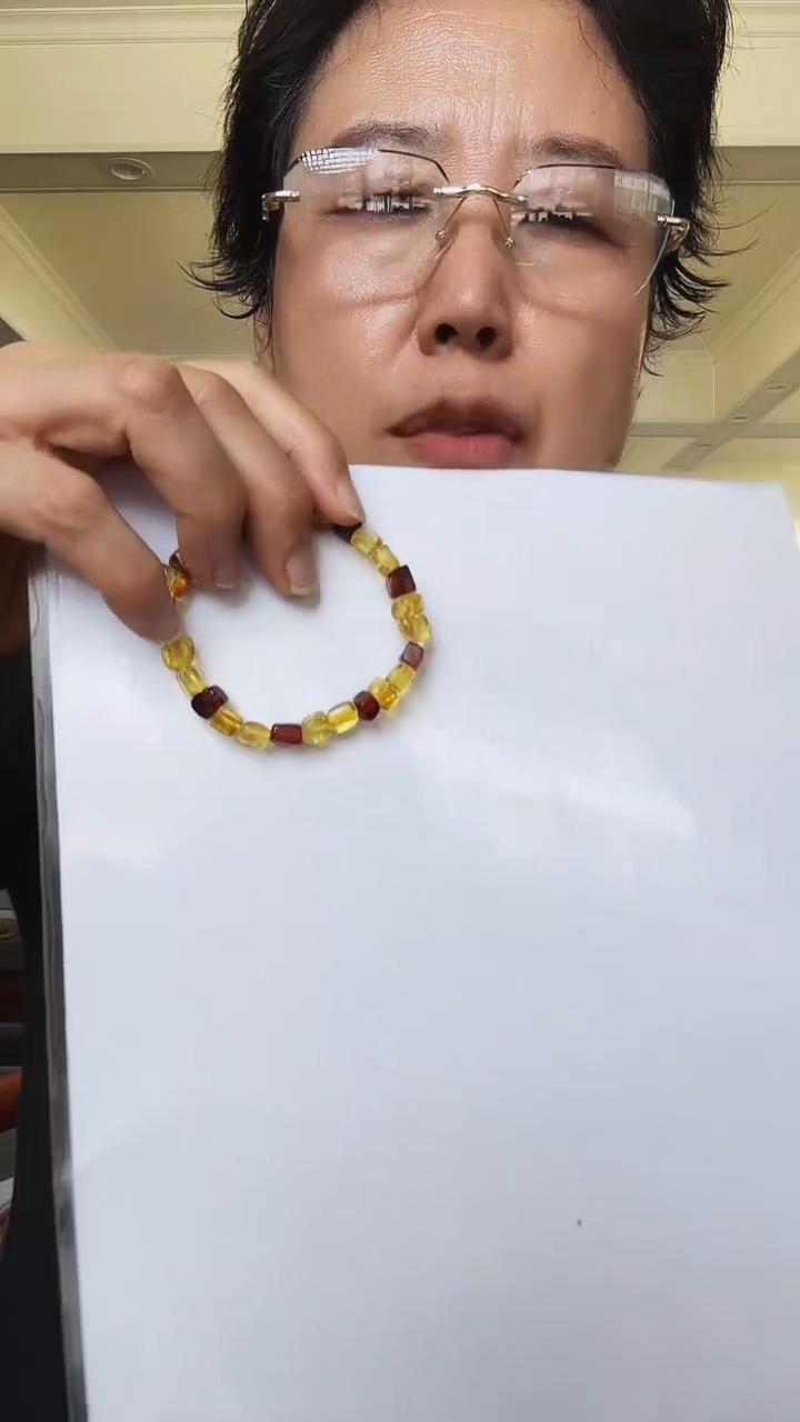 手串琥珀未镶嵌1