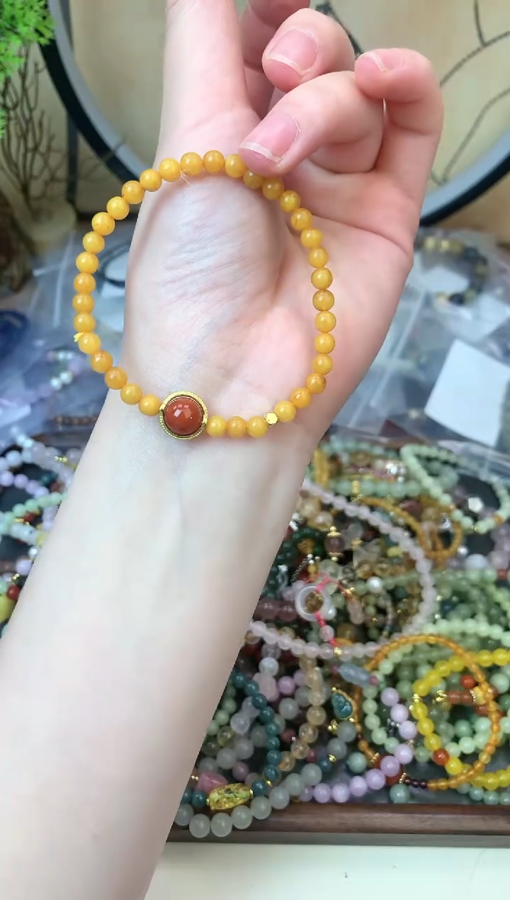 【闪购商品】蜜蜡手链未镶嵌260手串