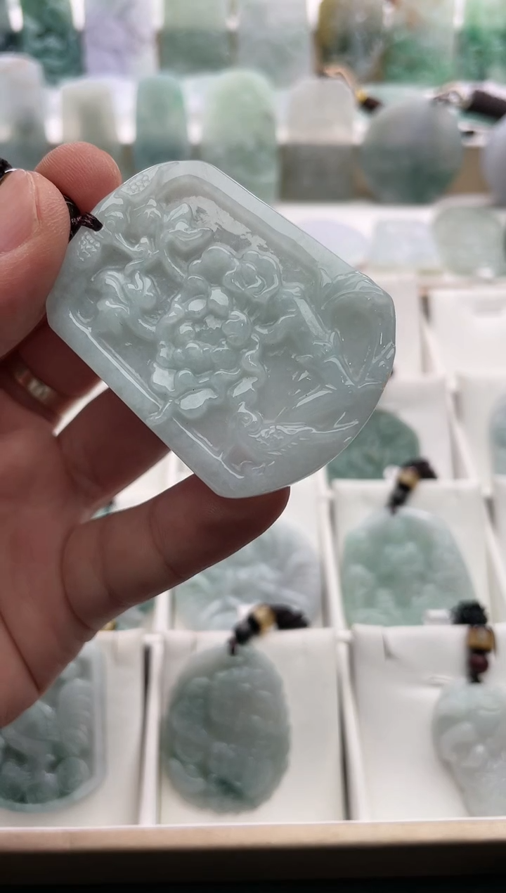 【闪购商品】翡翠颈饰未镶嵌..../2/26/ 30