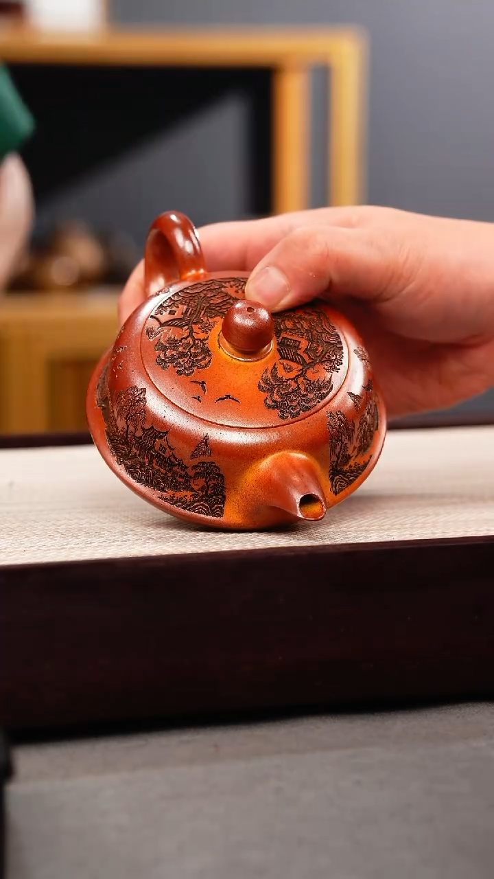 茶壶紫砂火云烧 曲壶 刻绘
