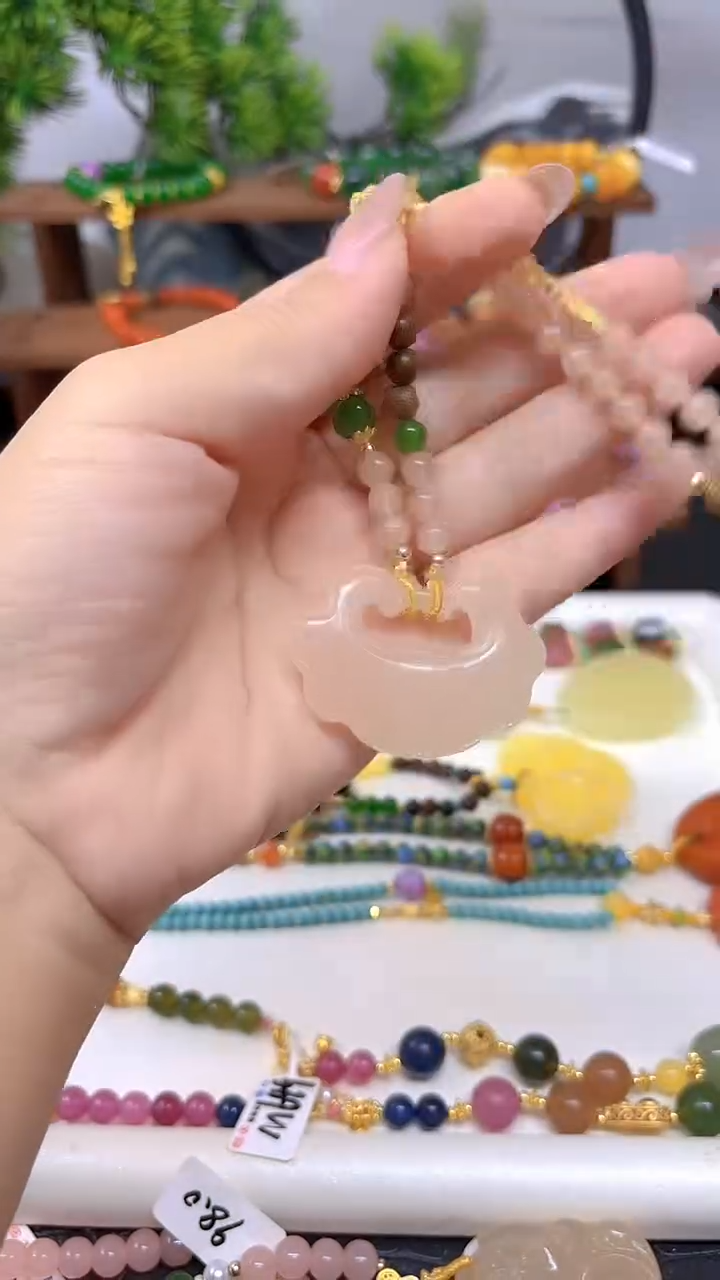 和田玉未镶嵌颈饰M717