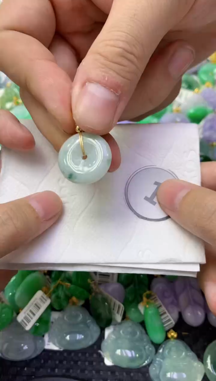 颈饰未镶嵌翡翠天然缅甸翡翠A货