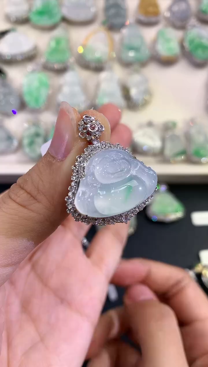 翡翠18K金镶嵌吊坠(不含链)V26     