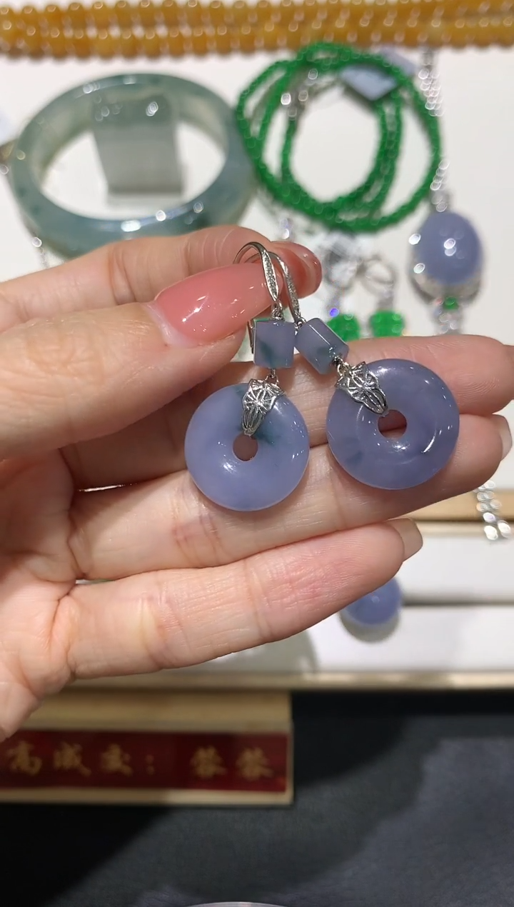 【闪购商品】翡翠吊坠(不含链)18K金镶嵌团购1