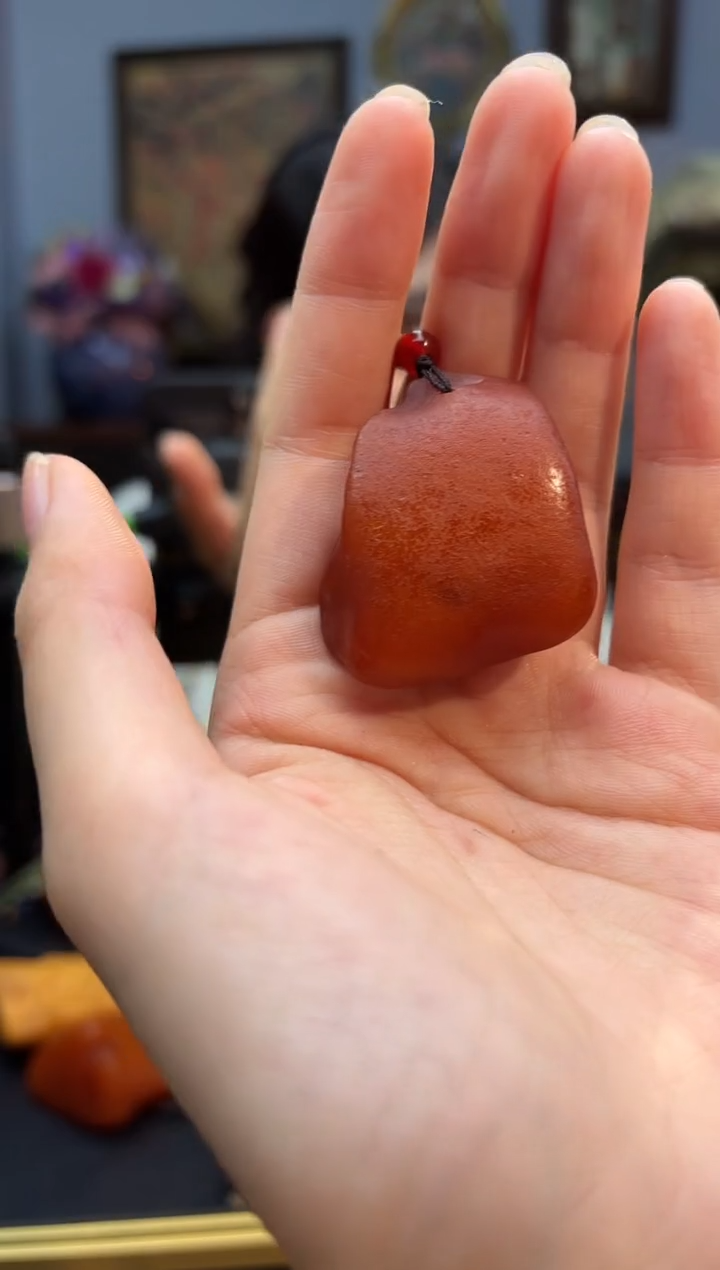 琥珀颈饰未镶嵌吊坠