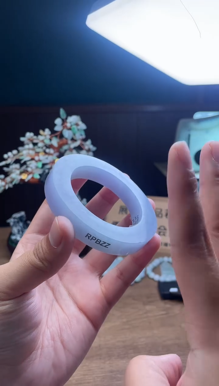 【闪购商品】定制翡翠手镯未镶嵌定制