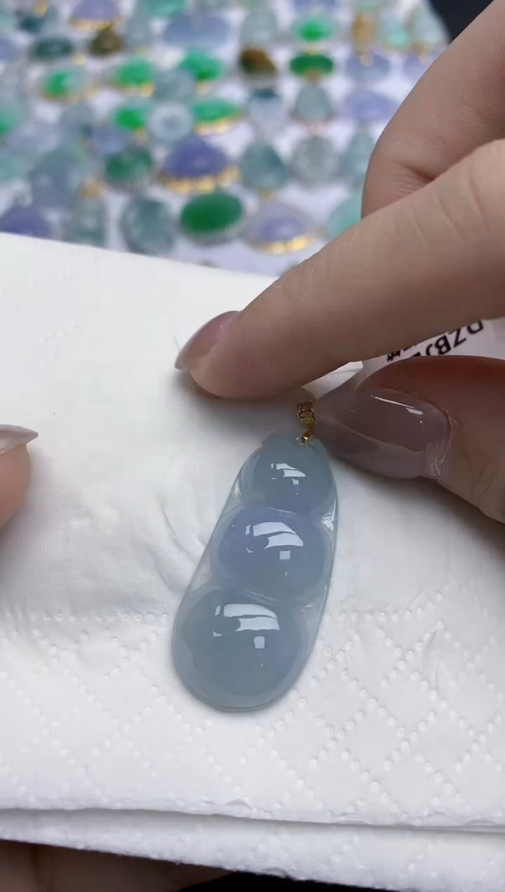 【闪购商品】翡翠颈饰未镶嵌天然翡翠A货