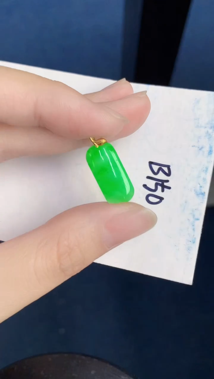 翡翠18K金镶嵌颈饰000000000